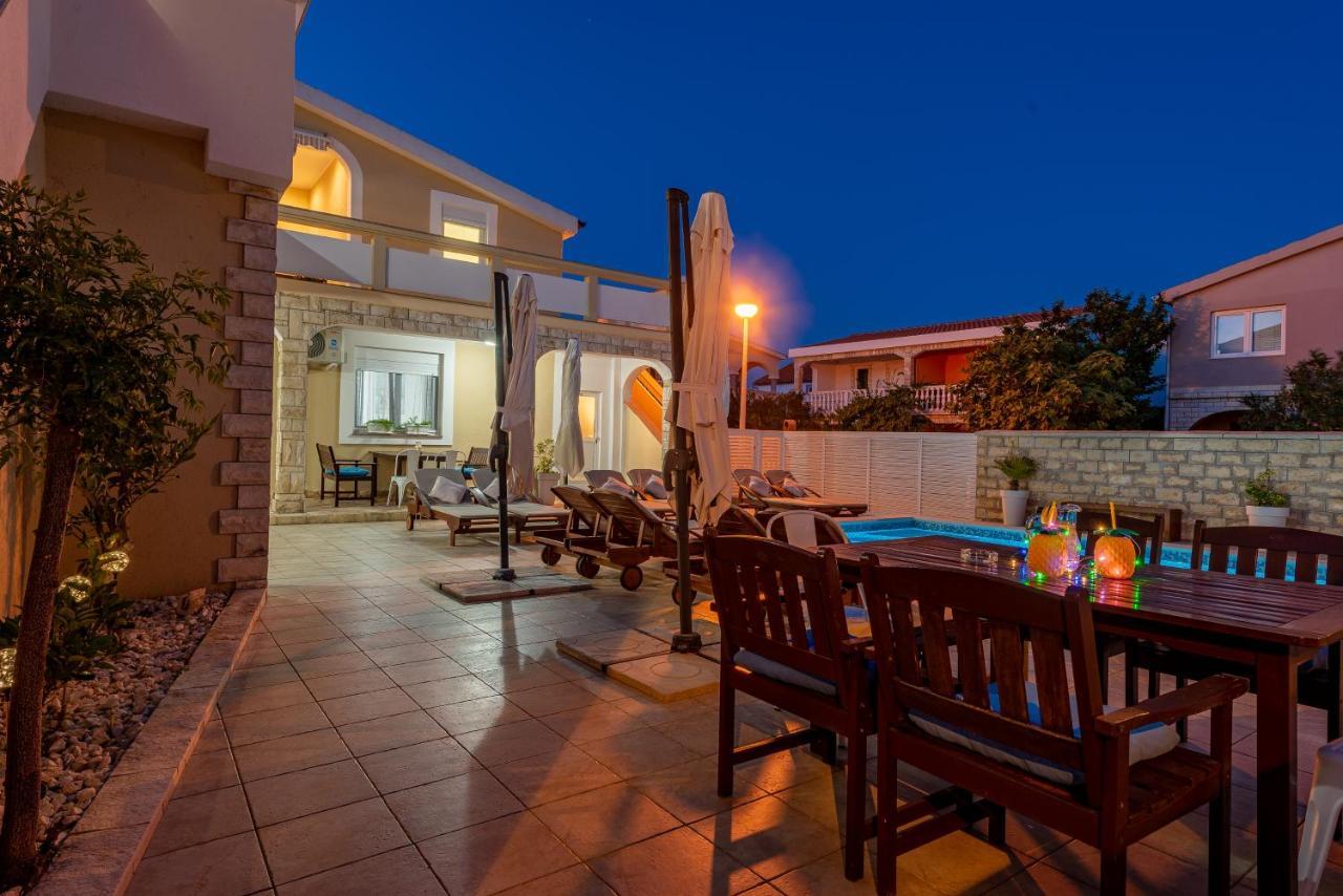 Villa Karmen - Poolhouse فير المظهر الخارجي الصورة