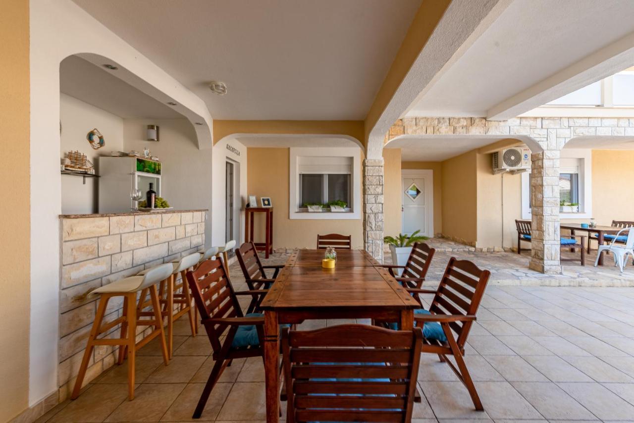 Villa Karmen - Poolhouse فير المظهر الخارجي الصورة