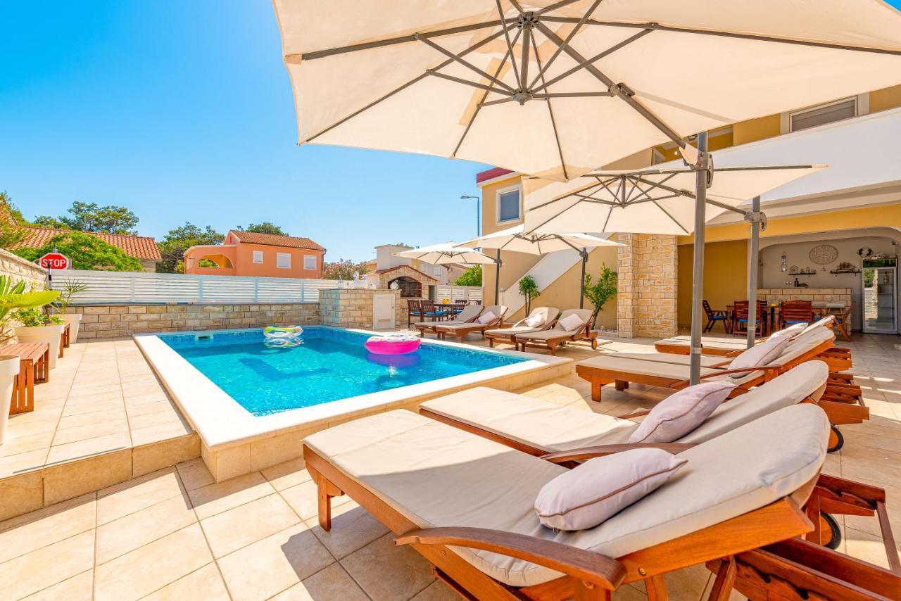 Villa Karmen - Poolhouse فير المظهر الخارجي الصورة